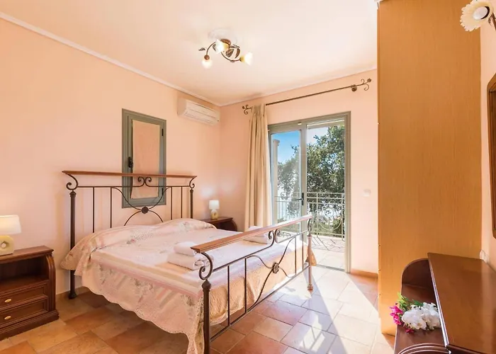 Andrea By * Lurdáta